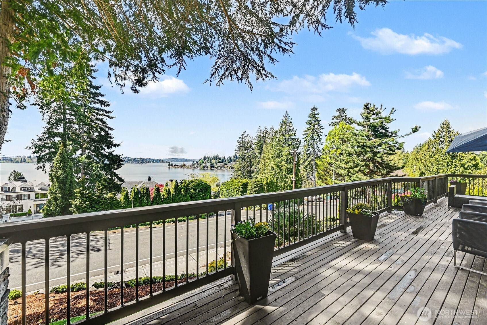 9544 Lake Washington Boulevard NE, Bellevue, WA 98004