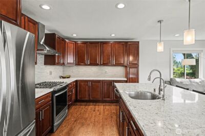 9544 Lake Washington Boulevard NE, Bellevue, WA 98004 - Photo 10