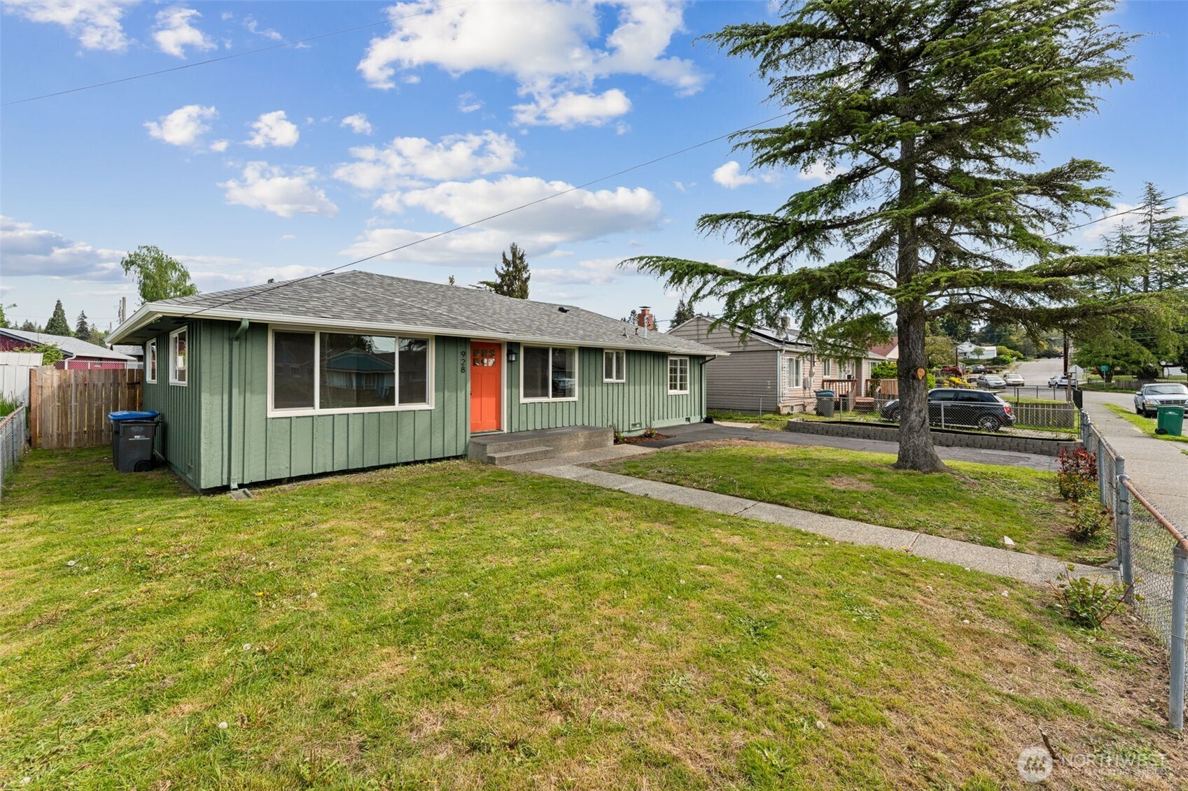 928 Dibb Street , Bremerton, WA 98310
