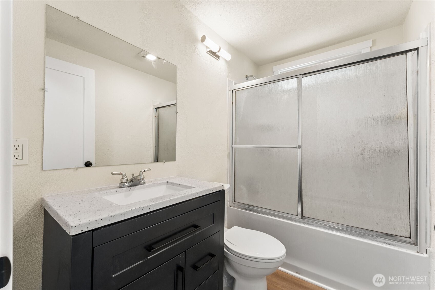 928 Dibb Street , Bremerton, WA 98310