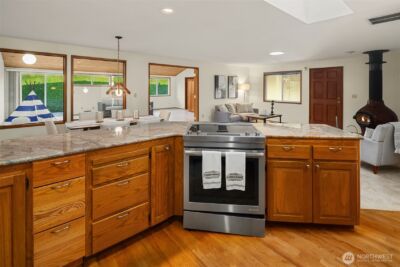 928 Mountain Lane , Edmonds, WA 98020 - Photo 11