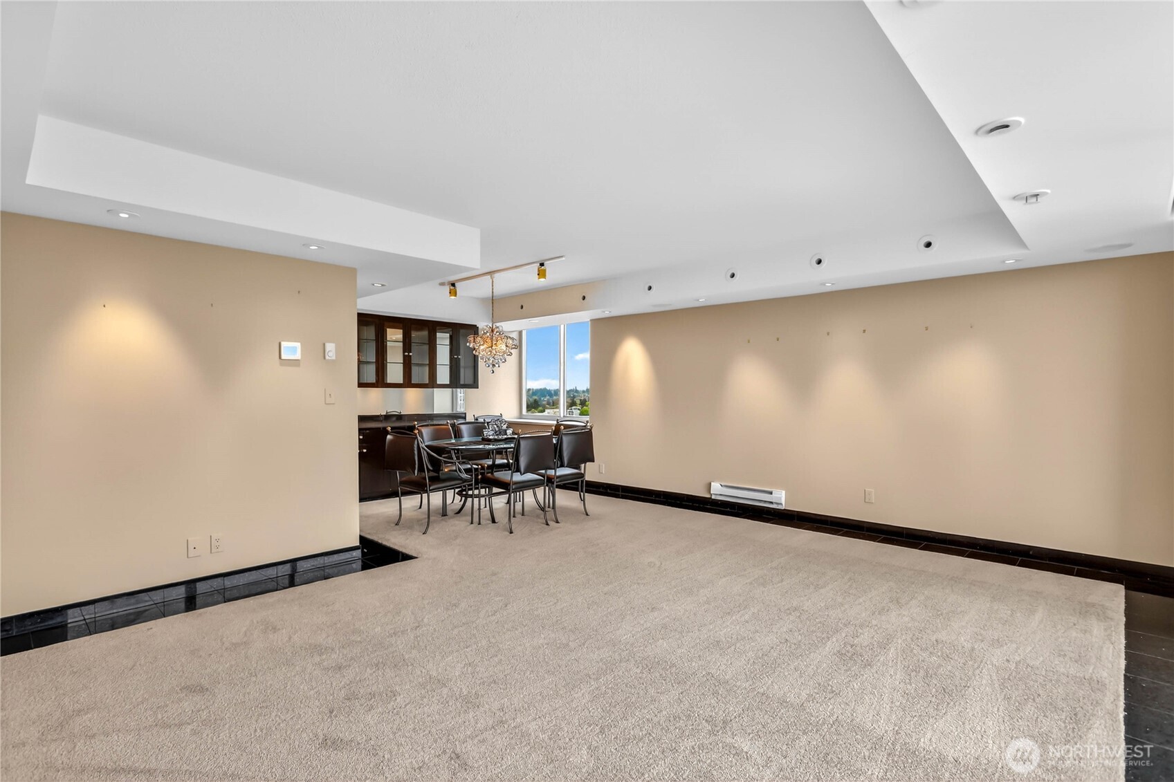 4540 8th Avenue NE #2106, Seattle, WA 98105