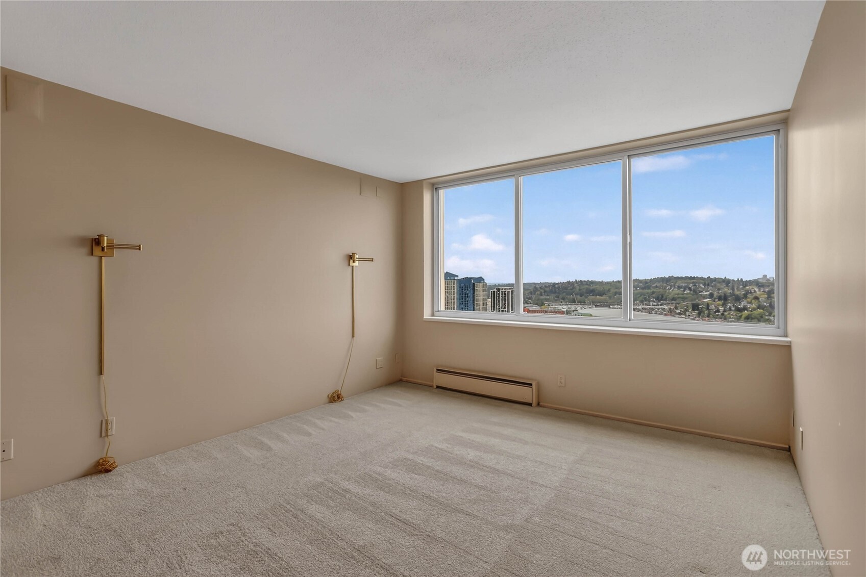 4540 8th Avenue NE #2106, Seattle, WA 98105