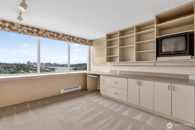 4540 8th Avenue NE #2106, Seattle, WA 98105 - Photo 17