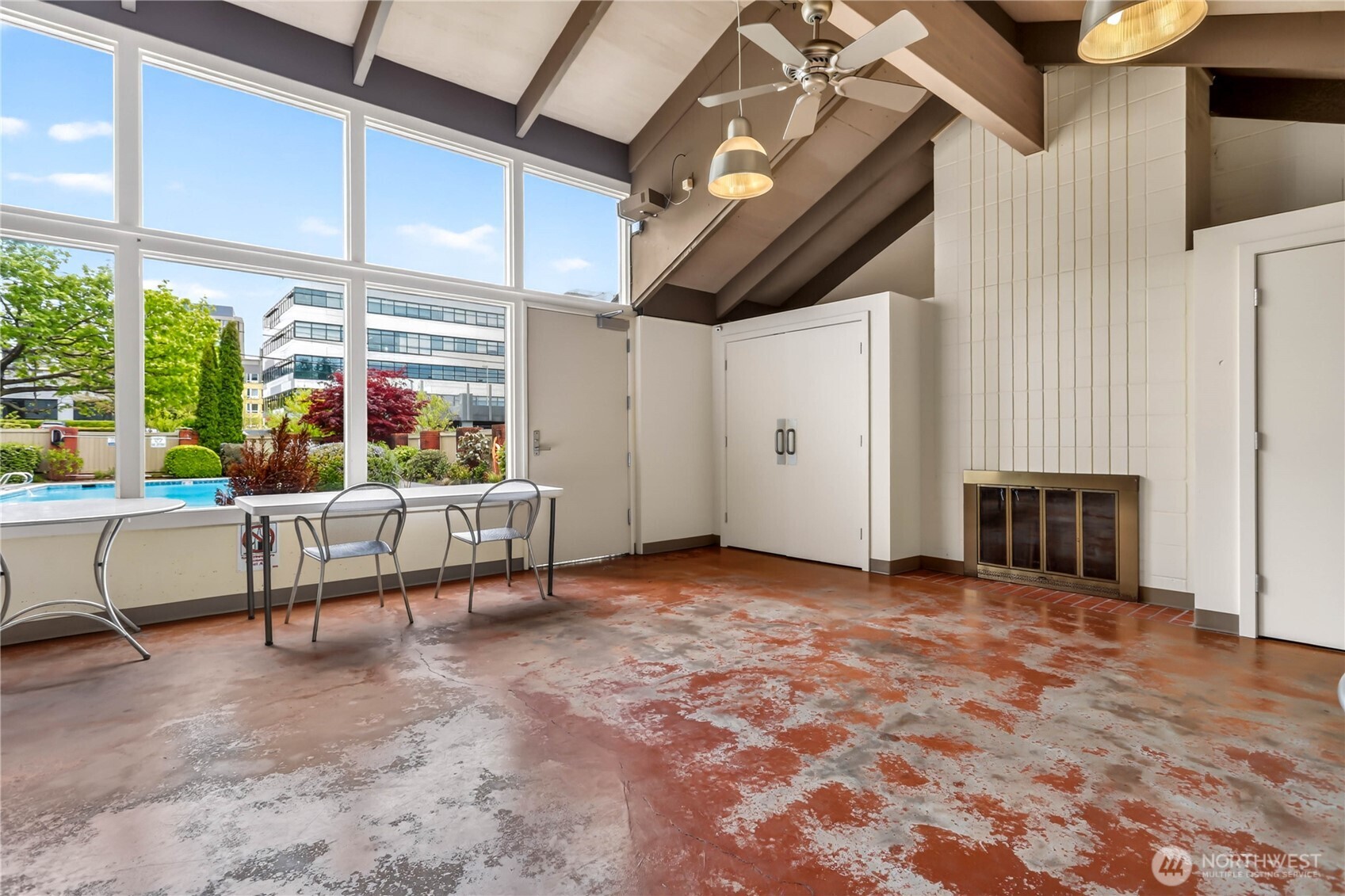 4540 8th Avenue NE #2106, Seattle, WA 98105