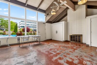 4540 8th Avenue NE #2106, Seattle, WA 98105 - Photo 29