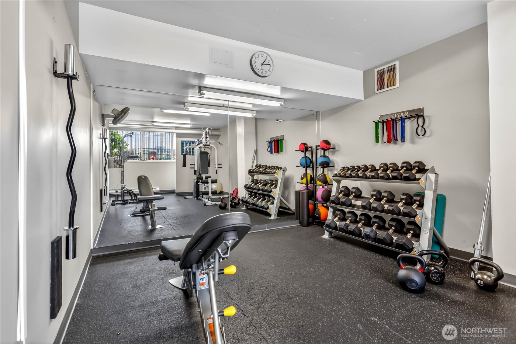 4540 8th Avenue NE #2106, Seattle, WA 98105