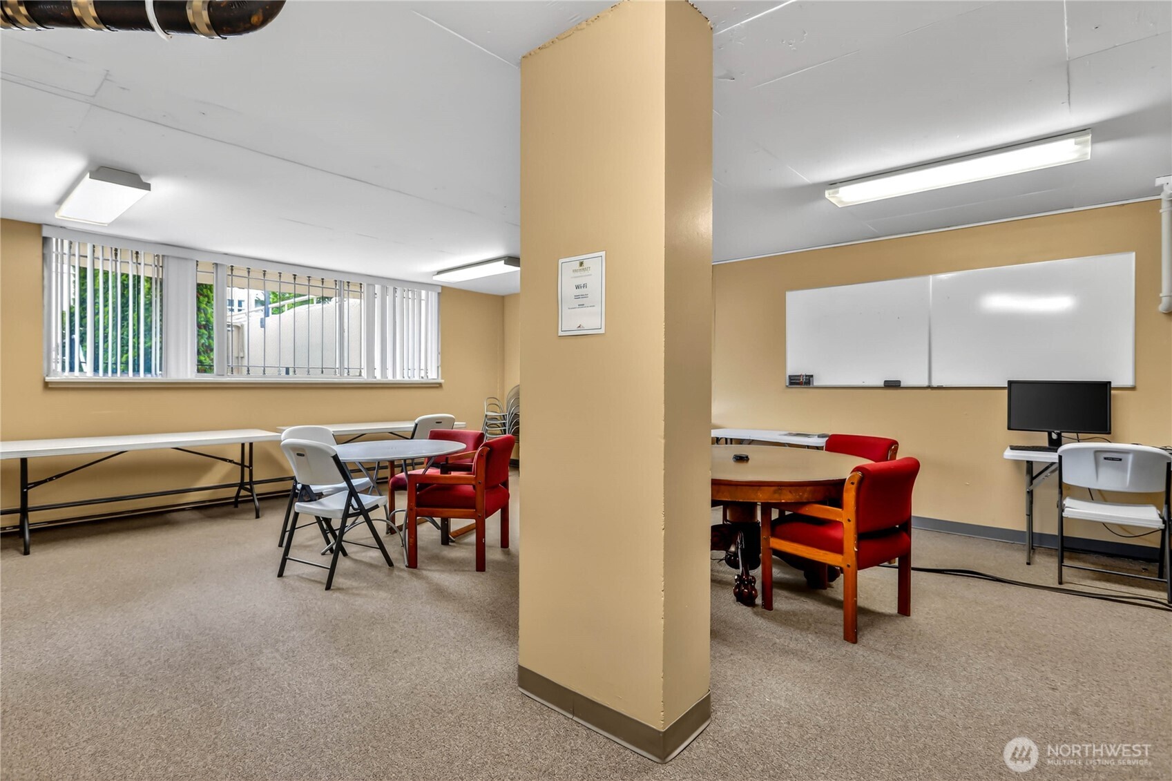4540 8th Avenue NE #2106, Seattle, WA 98105
