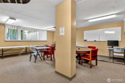 4540 8th Avenue NE #2106, Seattle, WA 98105 - Photo 32