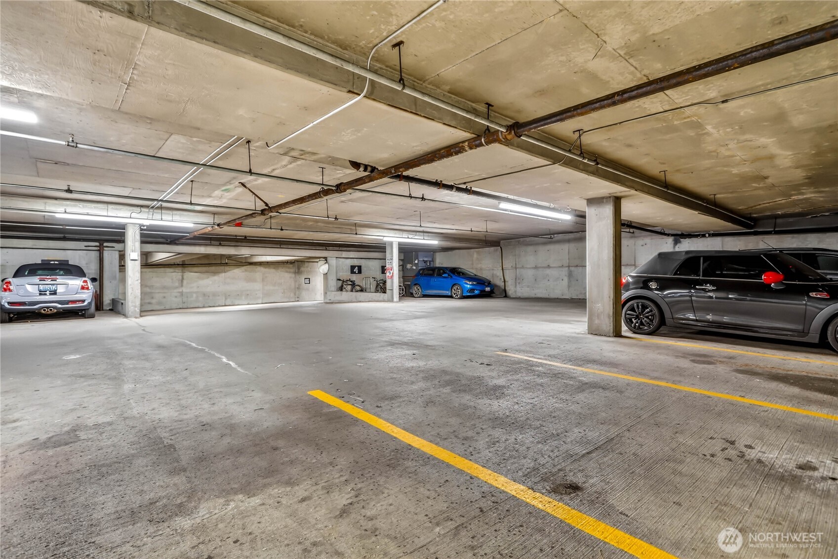 4540 8th Avenue NE #2106, Seattle, WA 98105