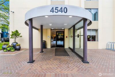 4540 8th Avenue NE #2106, Seattle, WA 98105 - Photo 35