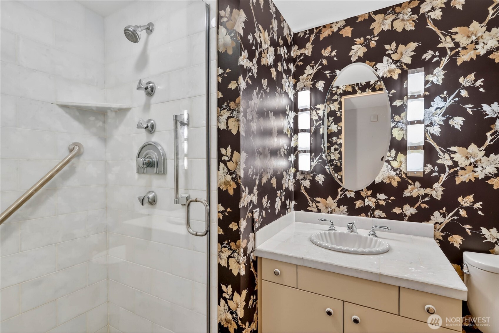 4540 8th Avenue NE #2106, Seattle, WA 98105