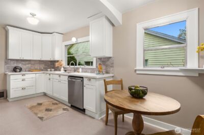 6813 17th Avenue NE, Seattle, WA 98115 - Photo 14
