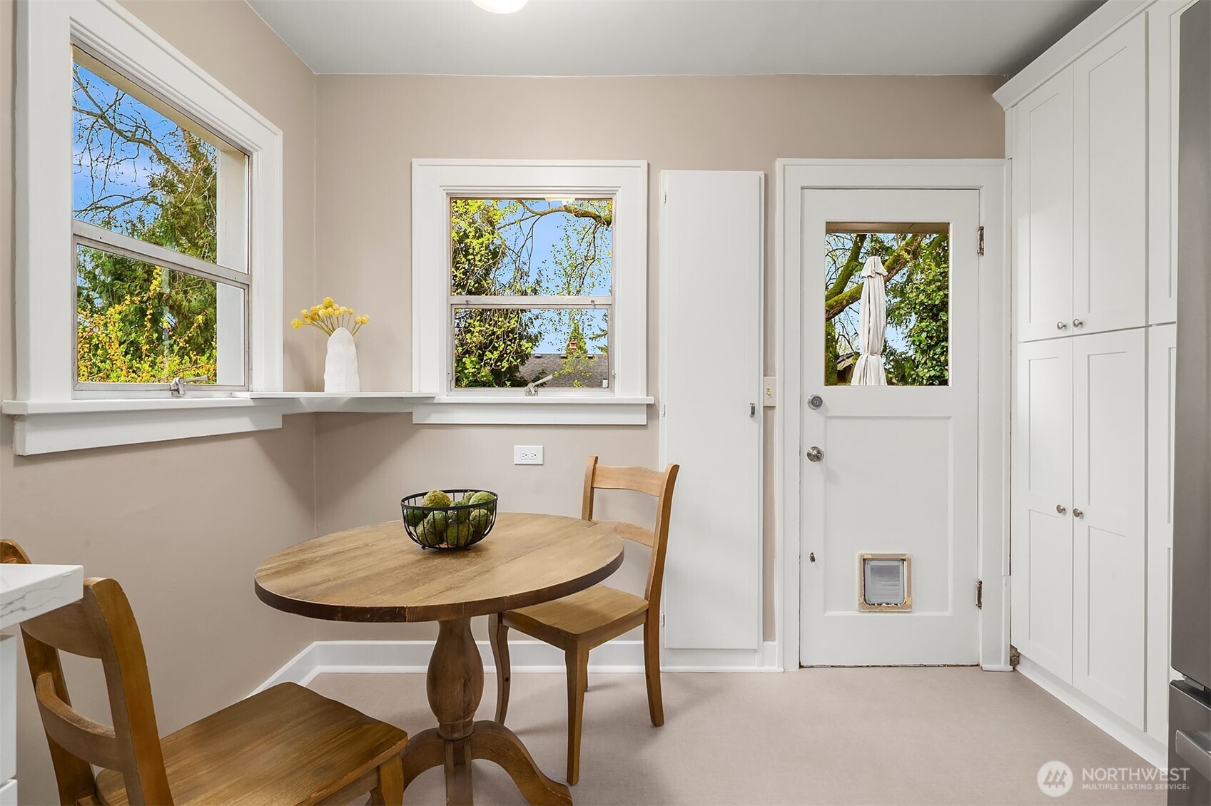 6813 17th Avenue NE, Seattle, WA 98115