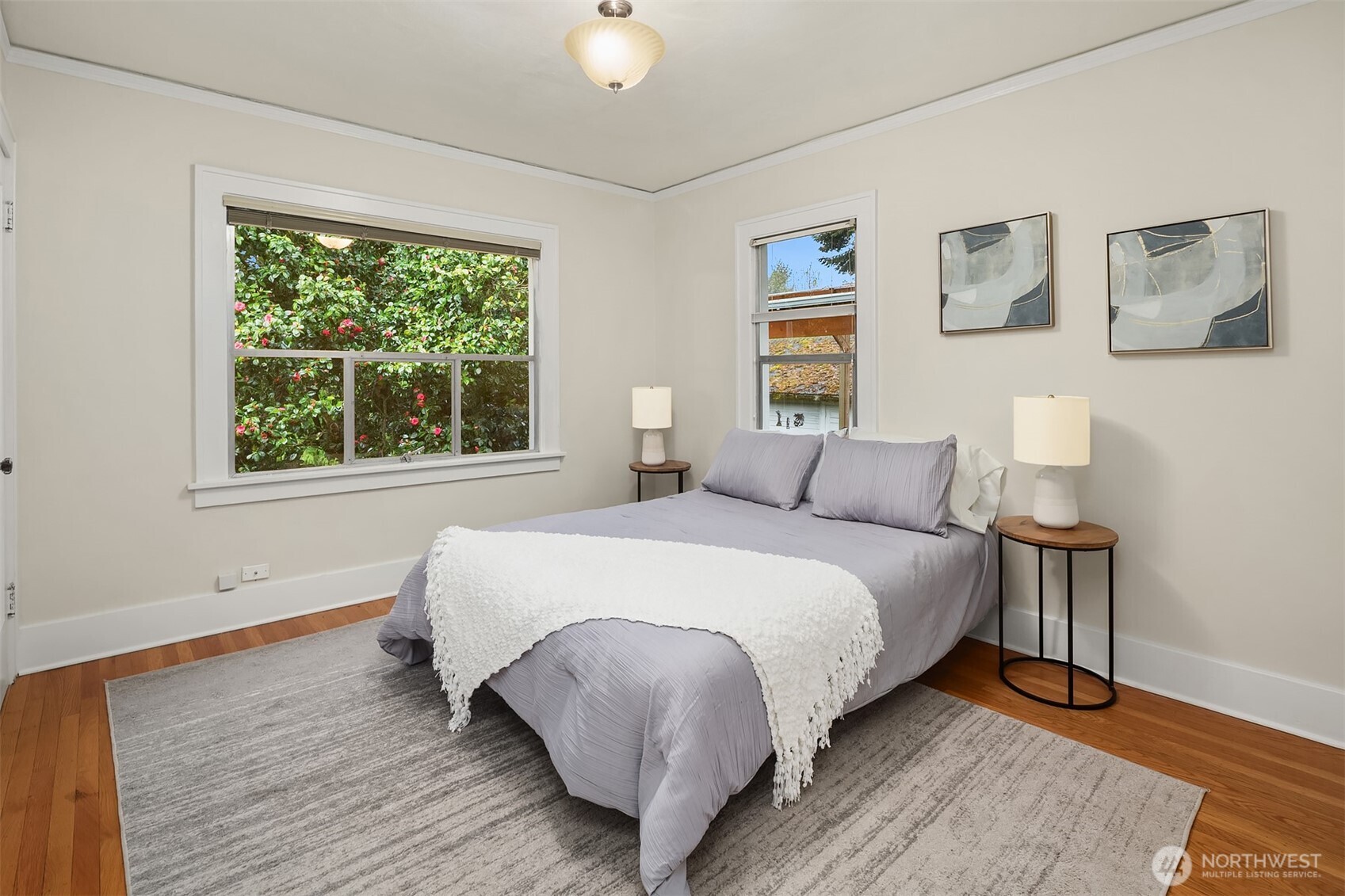 6813 17th Avenue NE, Seattle, WA 98115