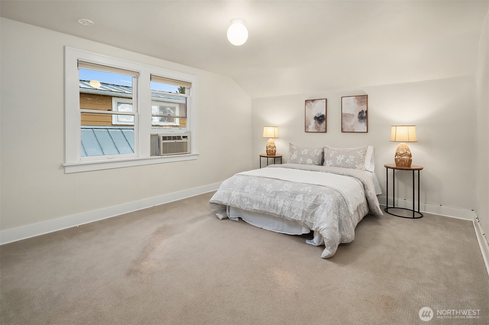 6813 17th Avenue NE, Seattle, WA 98115