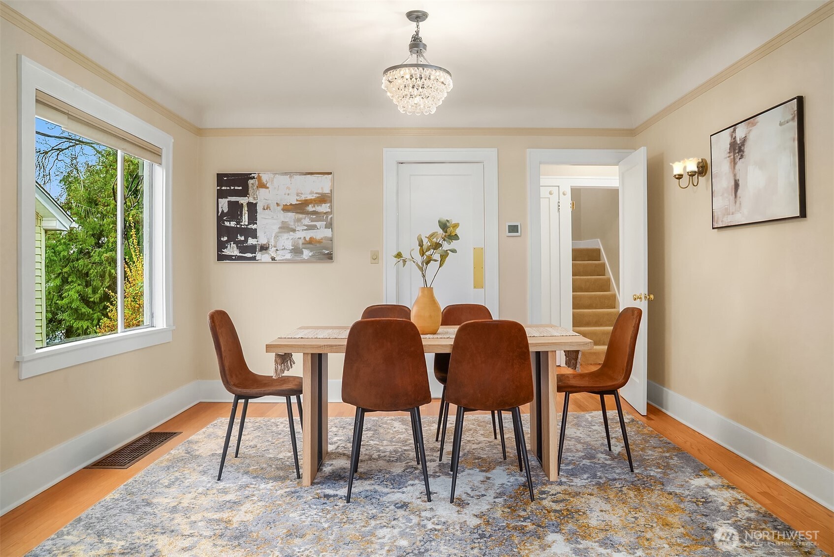 6813 17th Avenue NE, Seattle, WA 98115