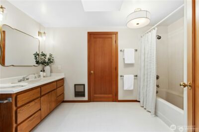10235 Battle Point Drive NE, Bainbridge Island, WA 98110 - Photo 16