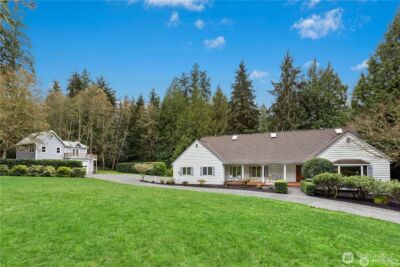 10235 Battle Point Drive NE, Bainbridge Island, WA 98110 - Photo 2