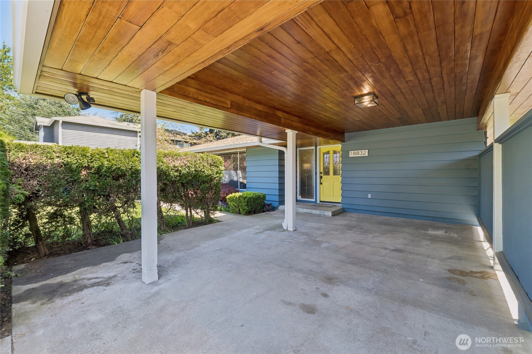 18832 1st Place SW, Normandy Park, WA 98166