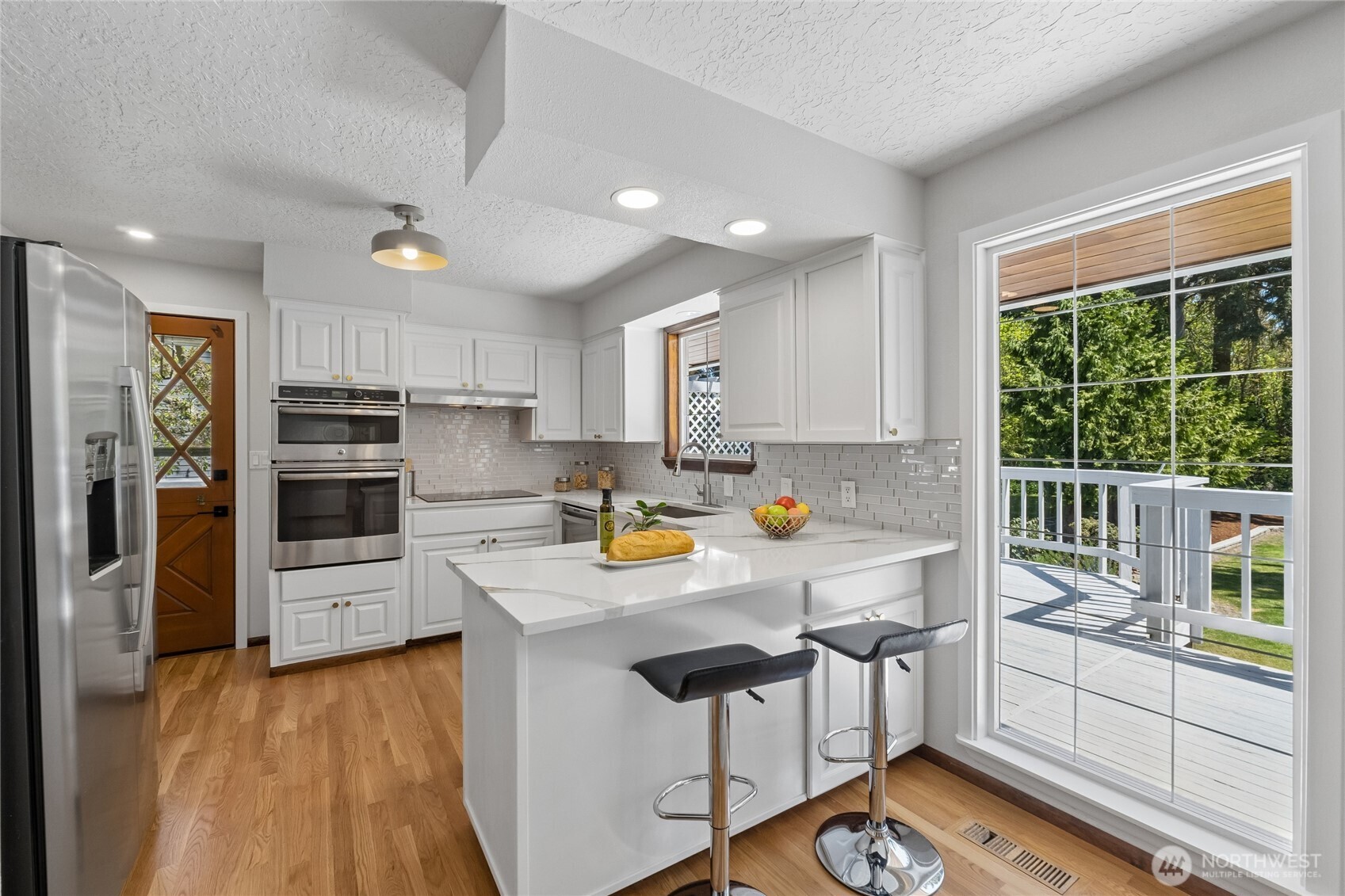 18832 1st Place SW, Normandy Park, WA 98166