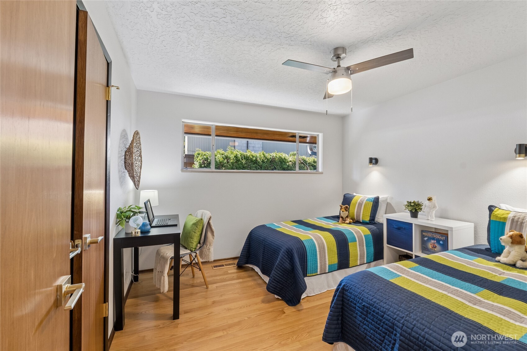 18832 1st Place SW, Normandy Park, WA 98166