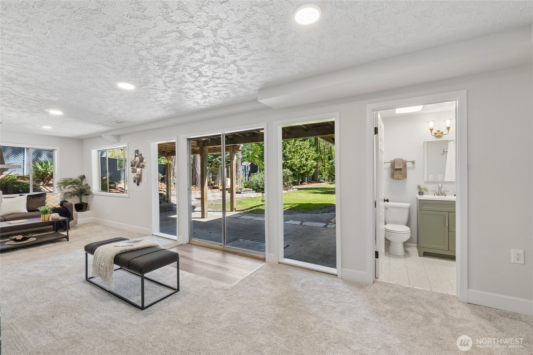 18832 1st Place SW, Normandy Park, WA 98166