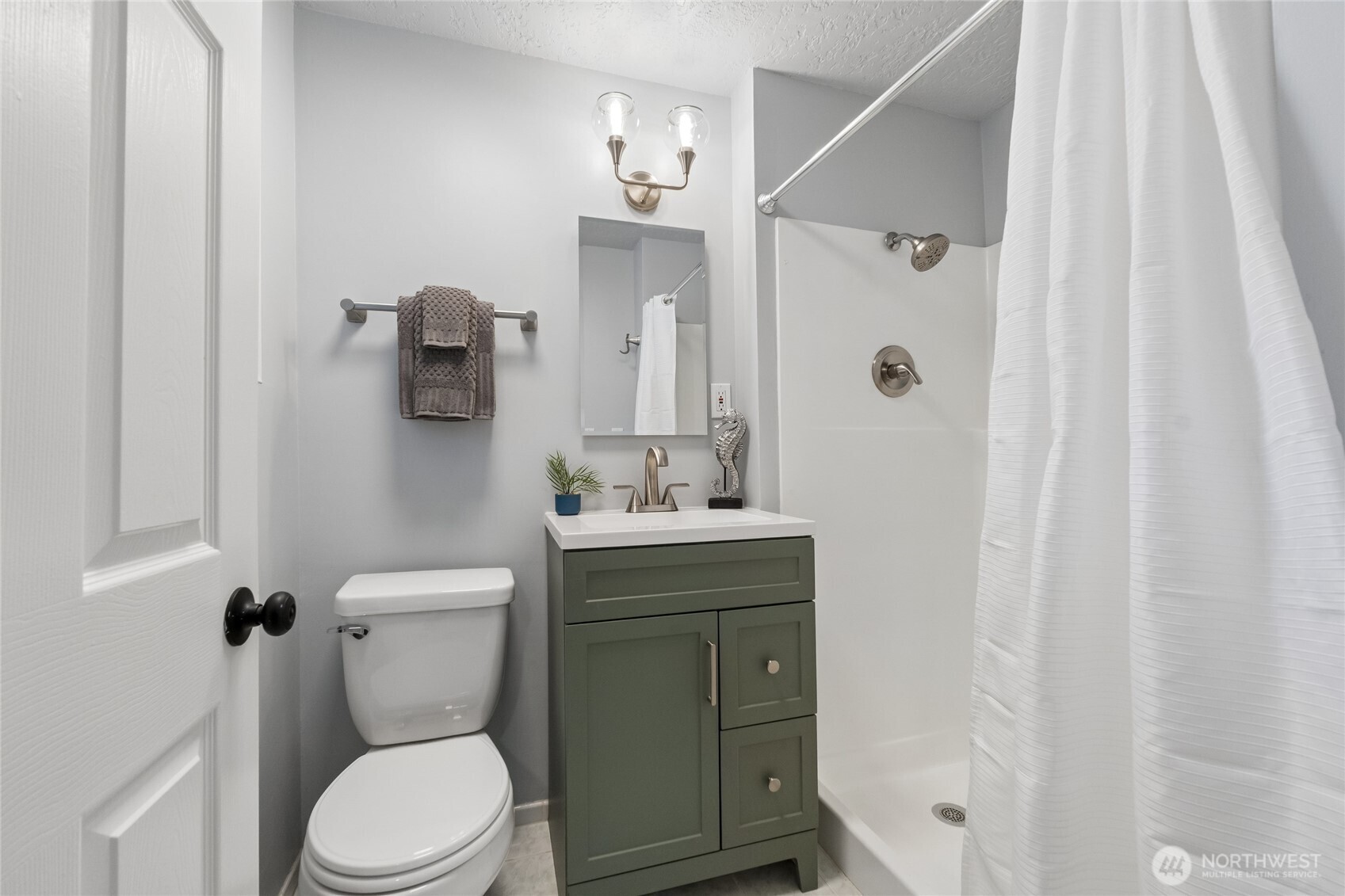 18832 1st Place SW, Normandy Park, WA 98166