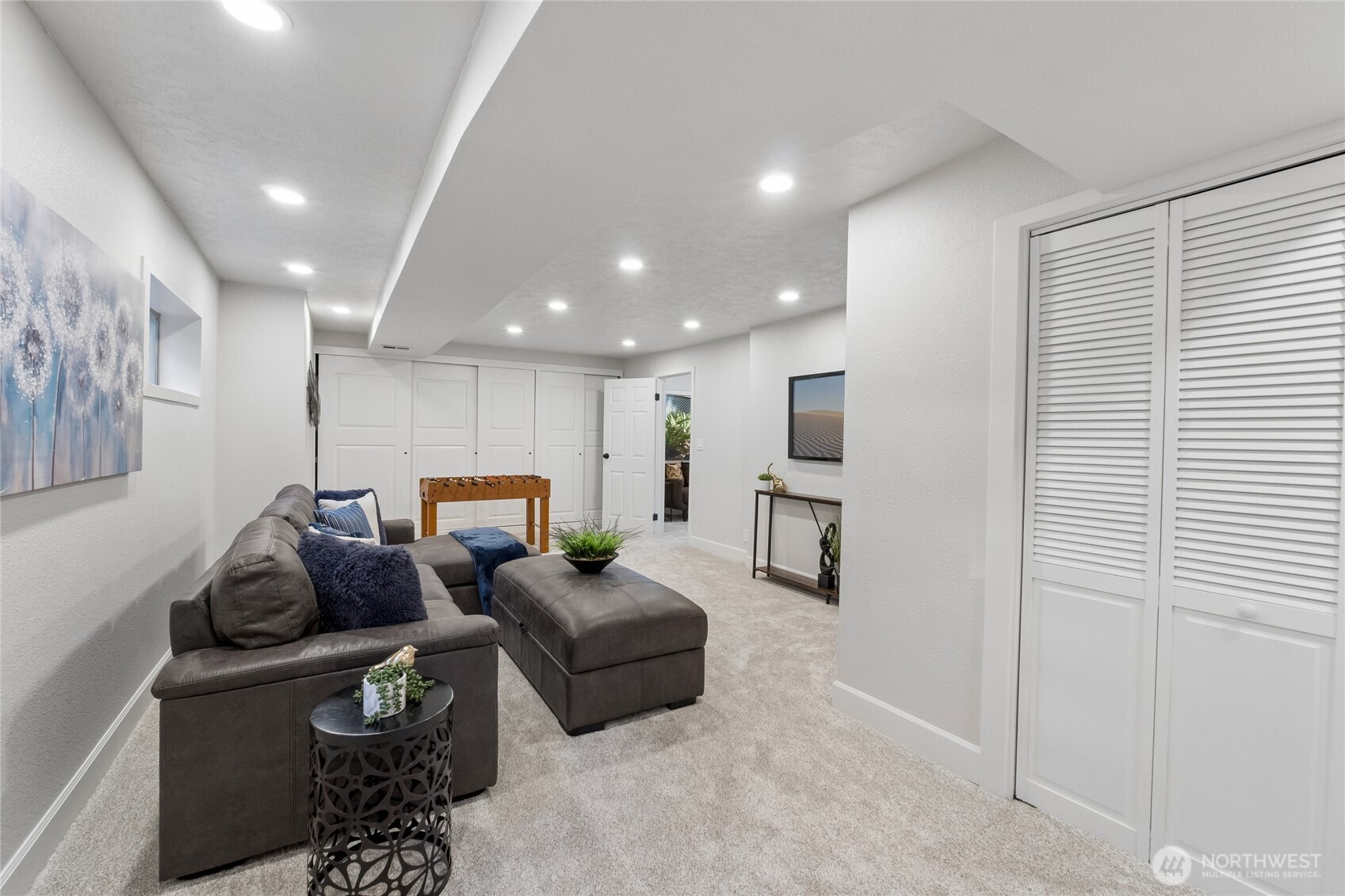 18832 1st Place SW, Normandy Park, WA 98166