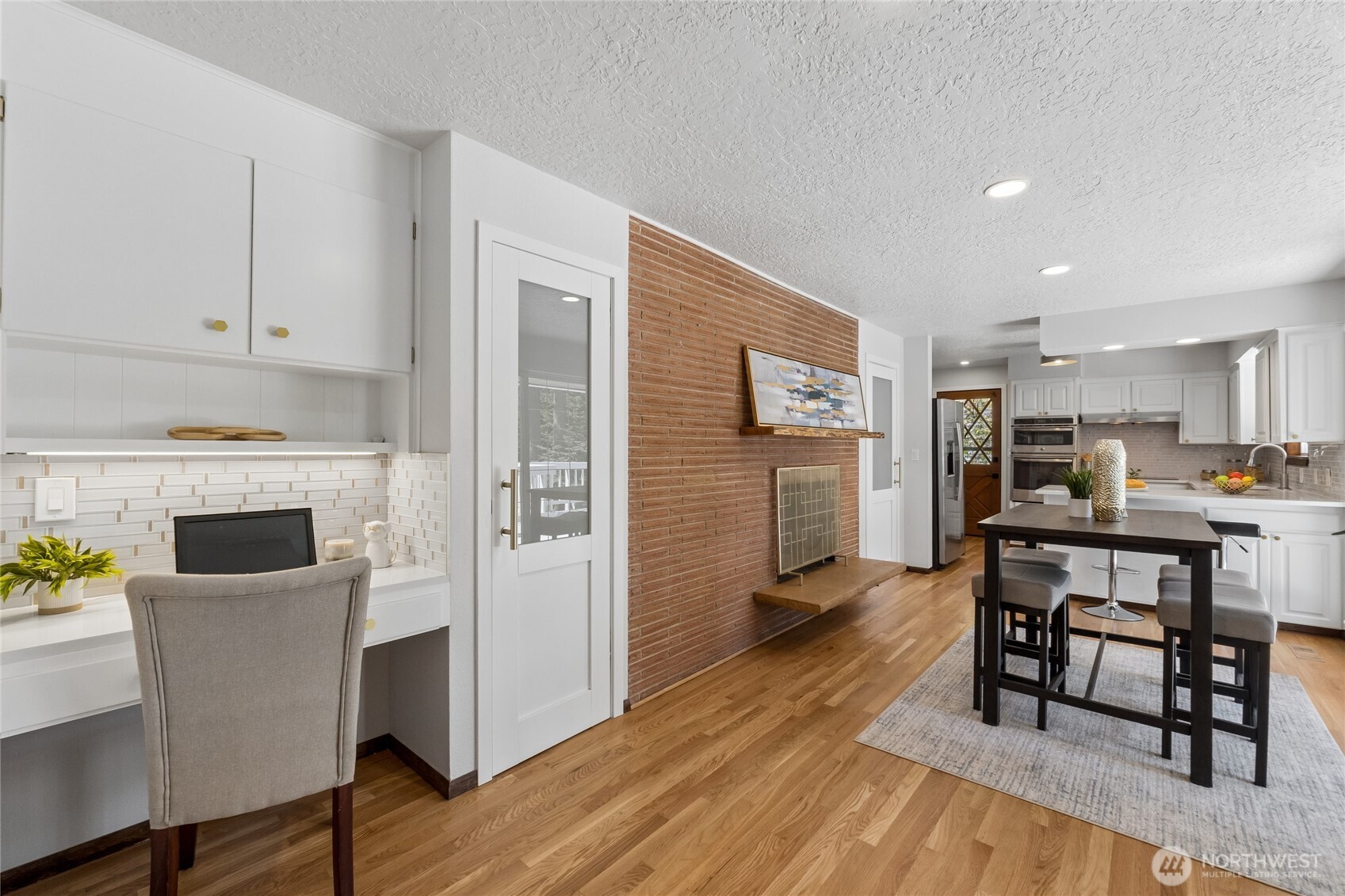 18832 1st Place SW, Normandy Park, WA 98166