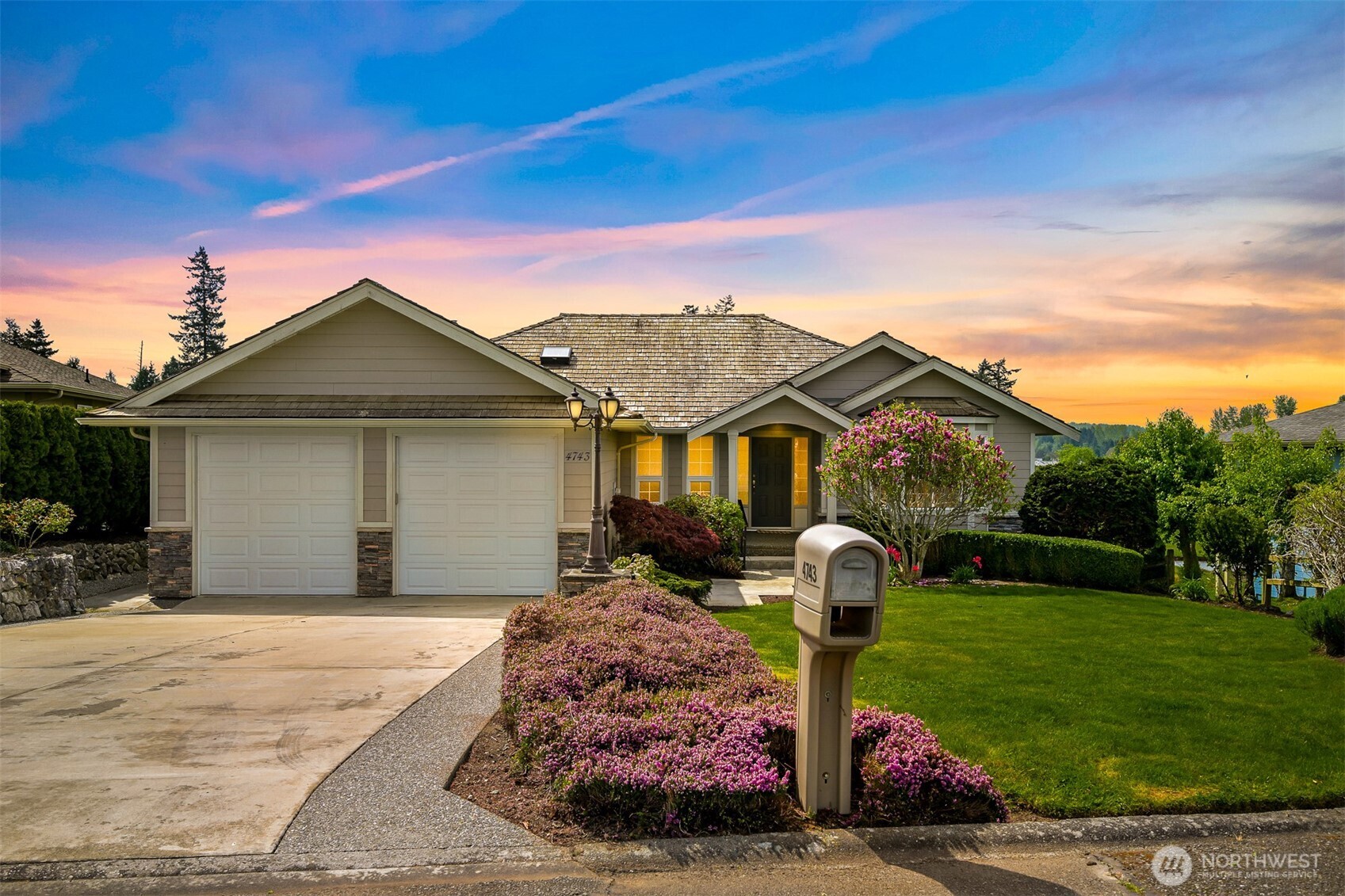 4743 S Golf Course Drive , Blaine, WA 98230