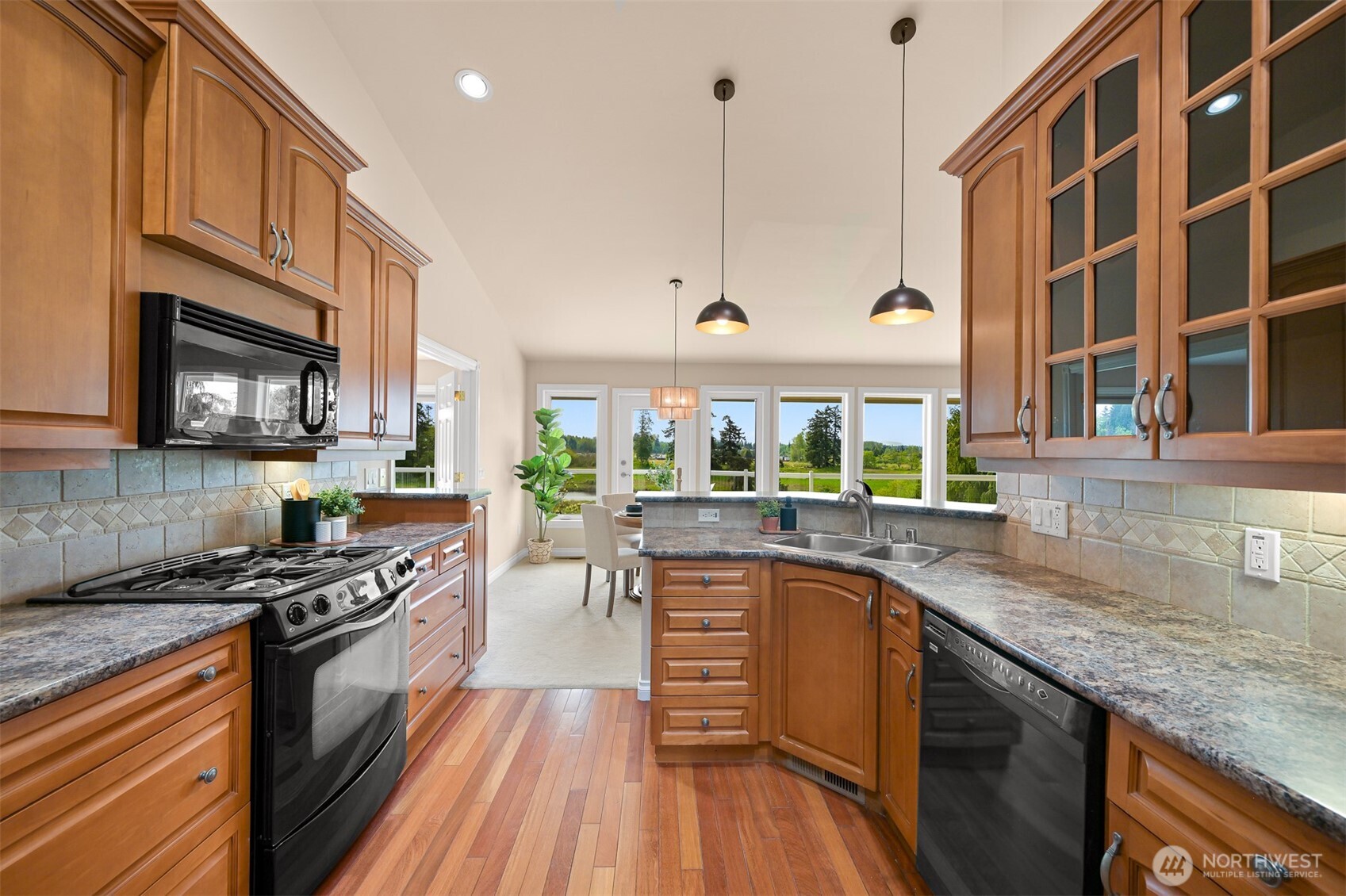 4743 S Golf Course Drive , Blaine, WA 98230