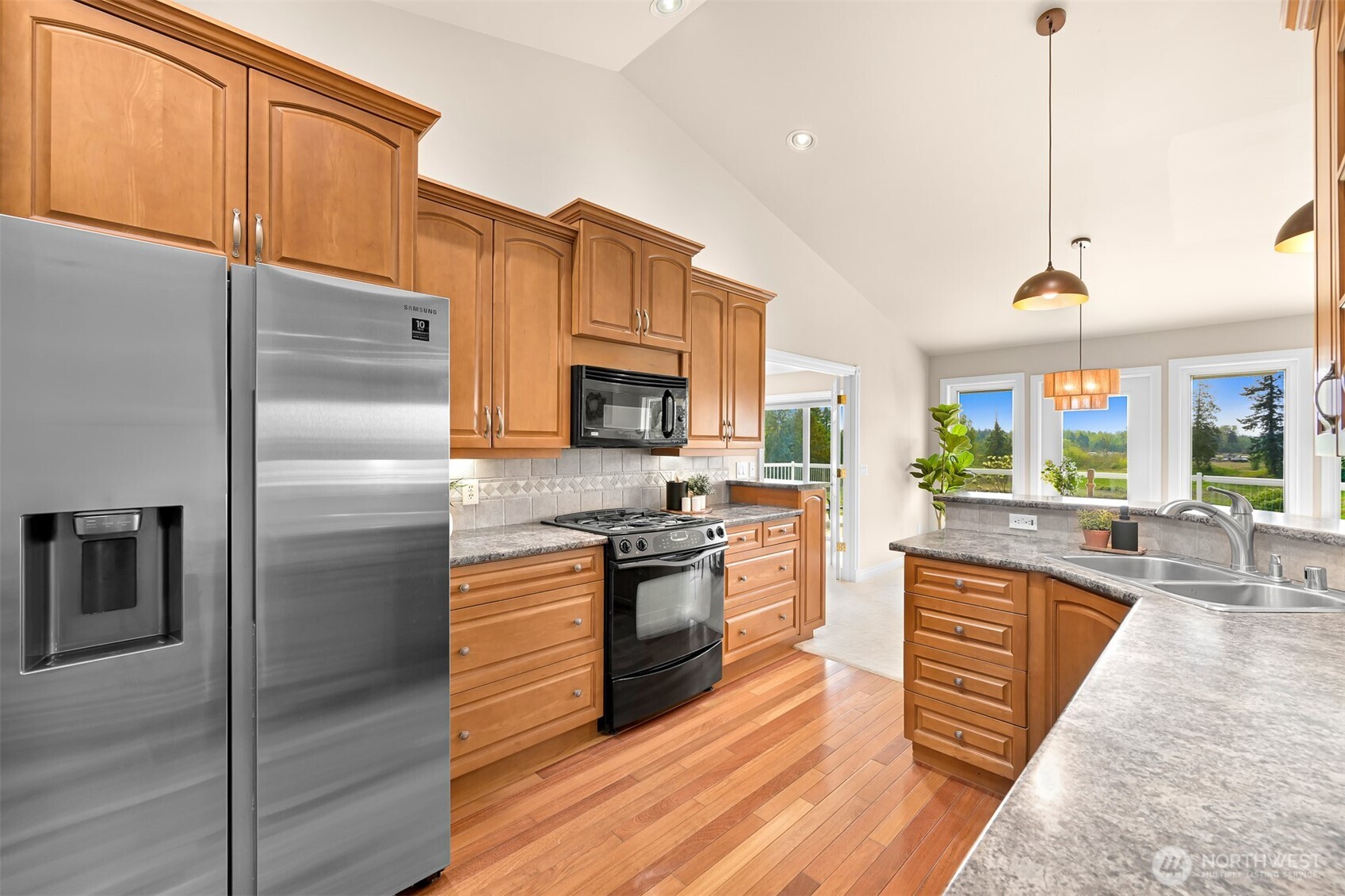 4743 S Golf Course Drive , Blaine, WA 98230
