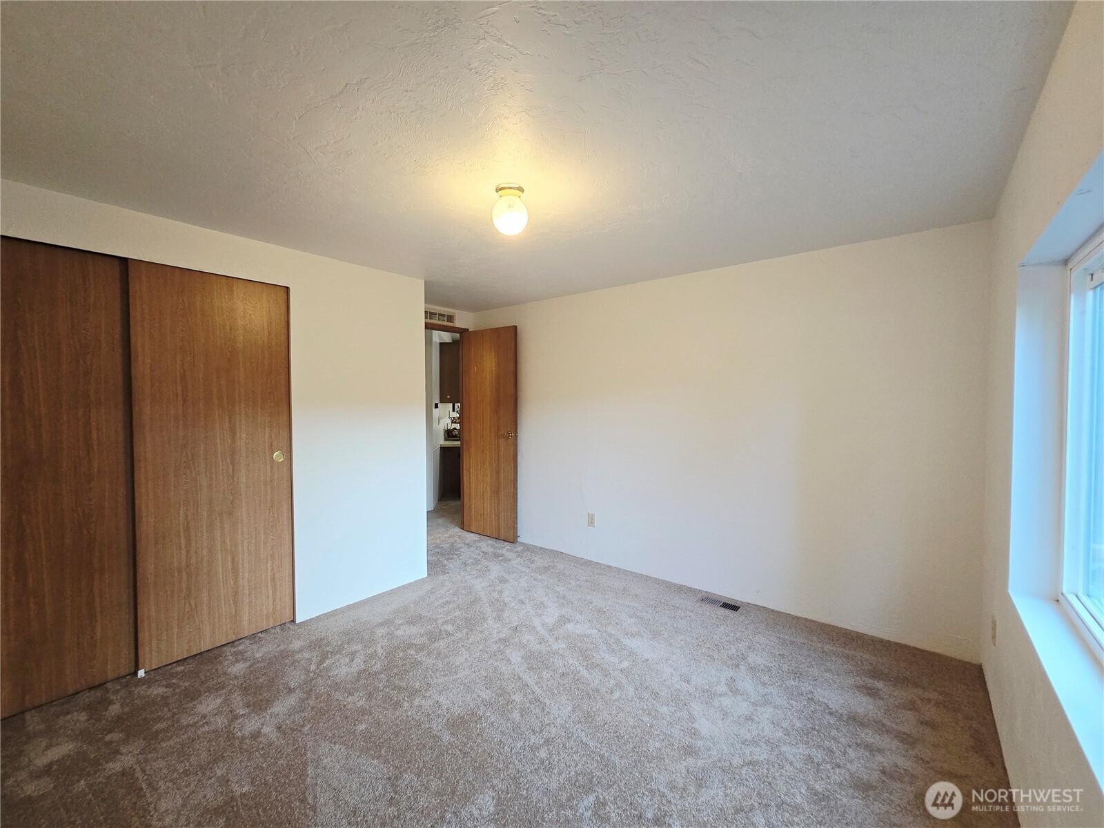 221 Parkwood Boulevard , Sequim, WA 98382