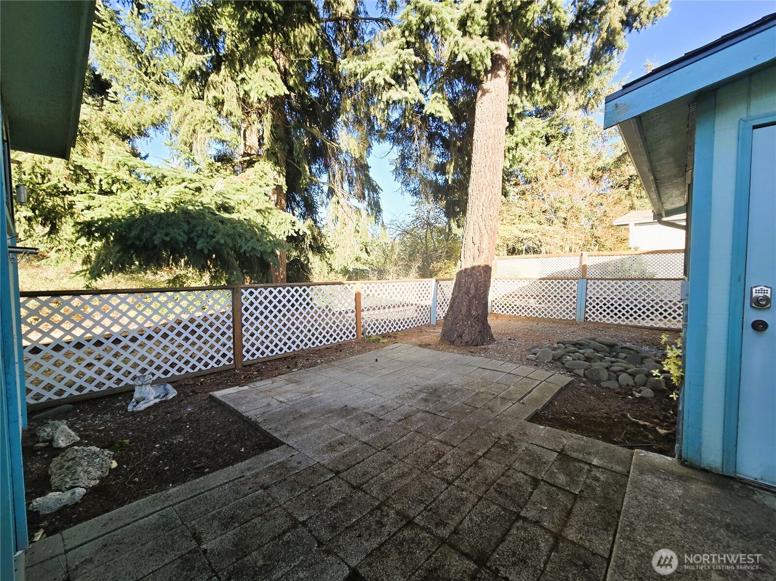 221 Parkwood Boulevard , Sequim, WA 98382