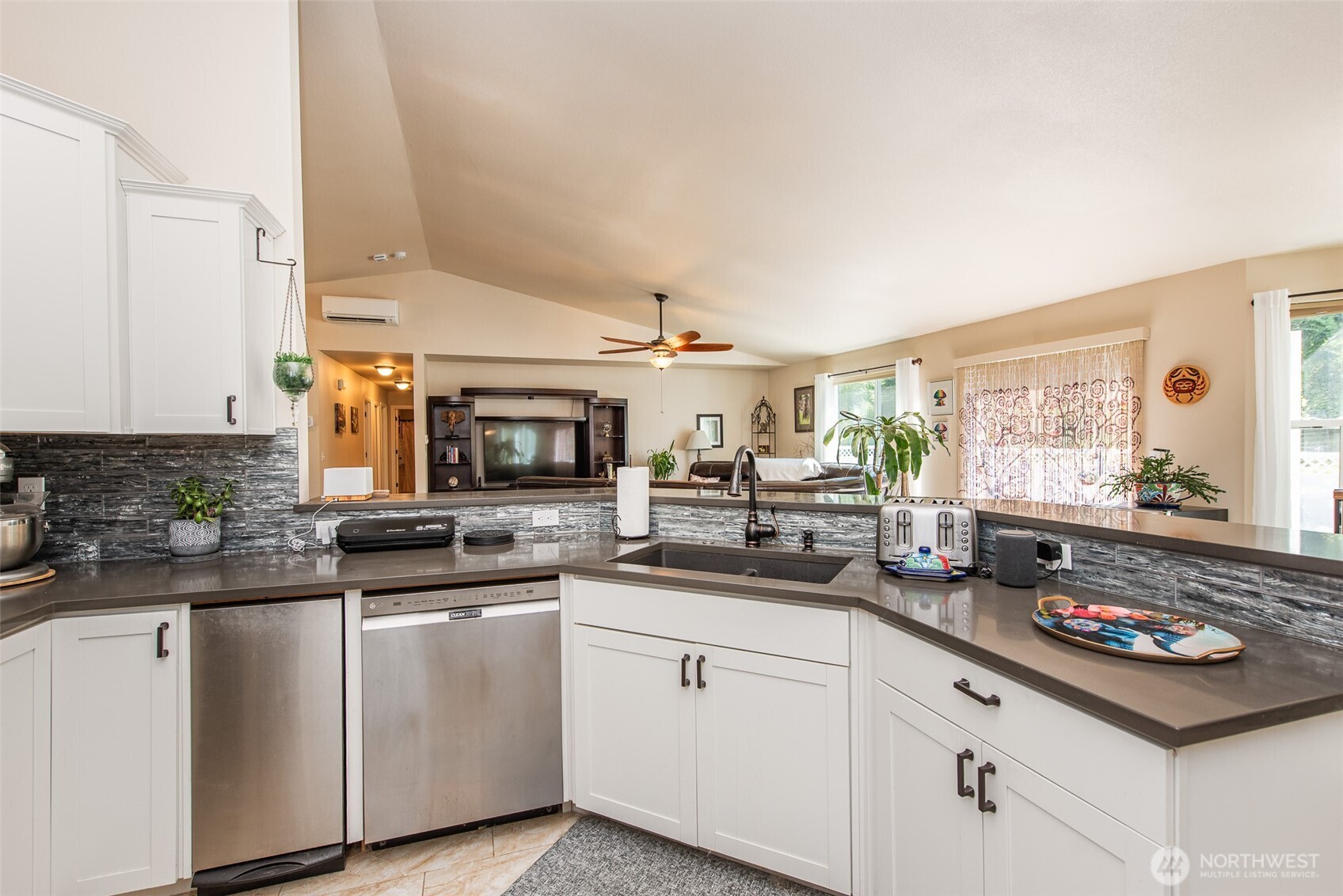 192 Michael Earl Way , Sequim, WA 98382