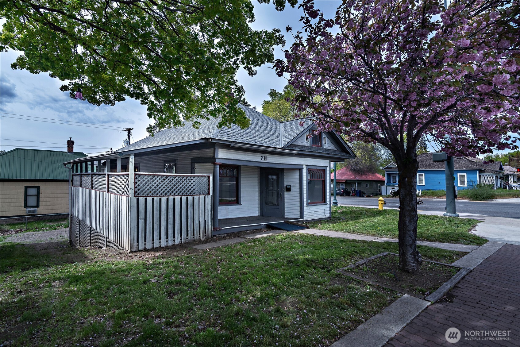 711 N Water Street , Ellensburg, WA 98926