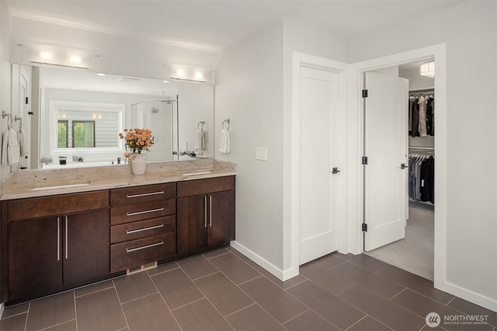 635 17th Avenue W, Kirkland, WA 98033