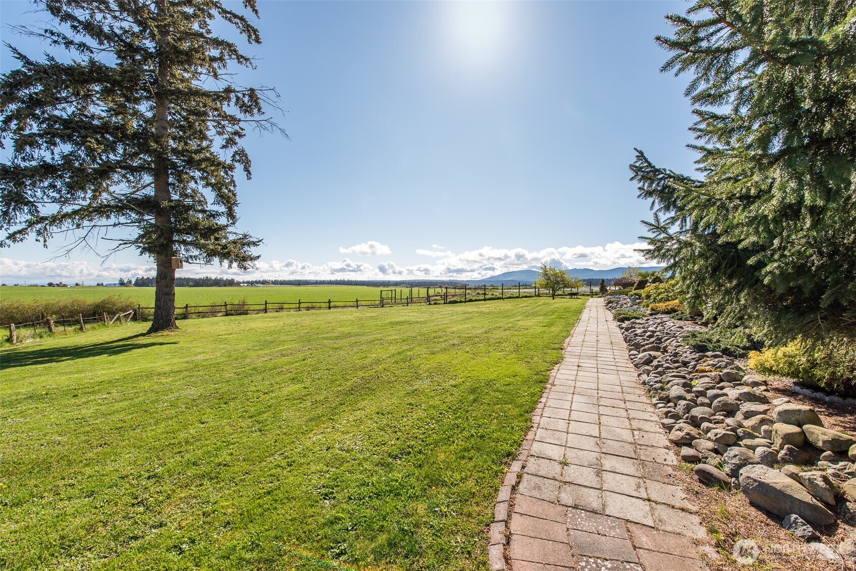 203 Delta Way , Sequim, WA 98382