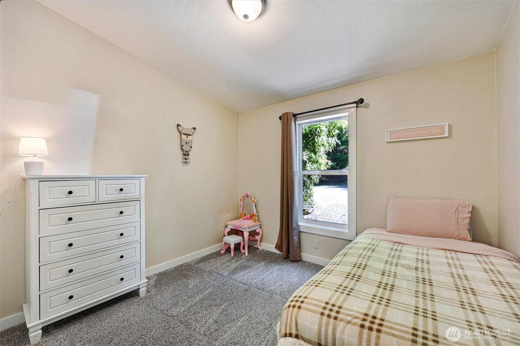 7777 Hellman Road , Clinton, WA 98236