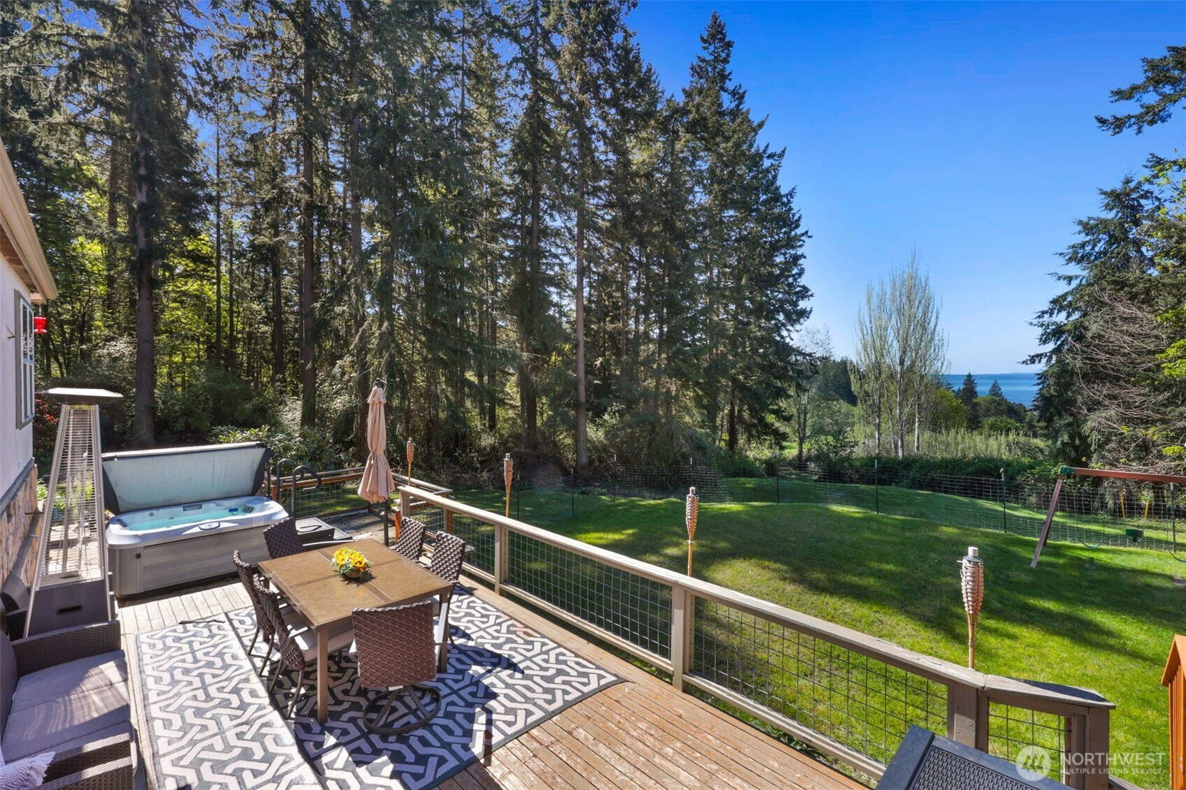 7777 Hellman Road , Clinton, WA 98236