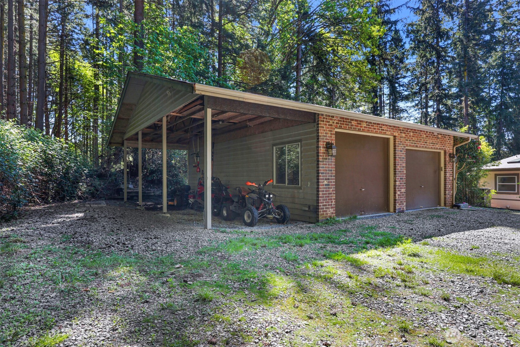 7777 Hellman Road , Clinton, WA 98236