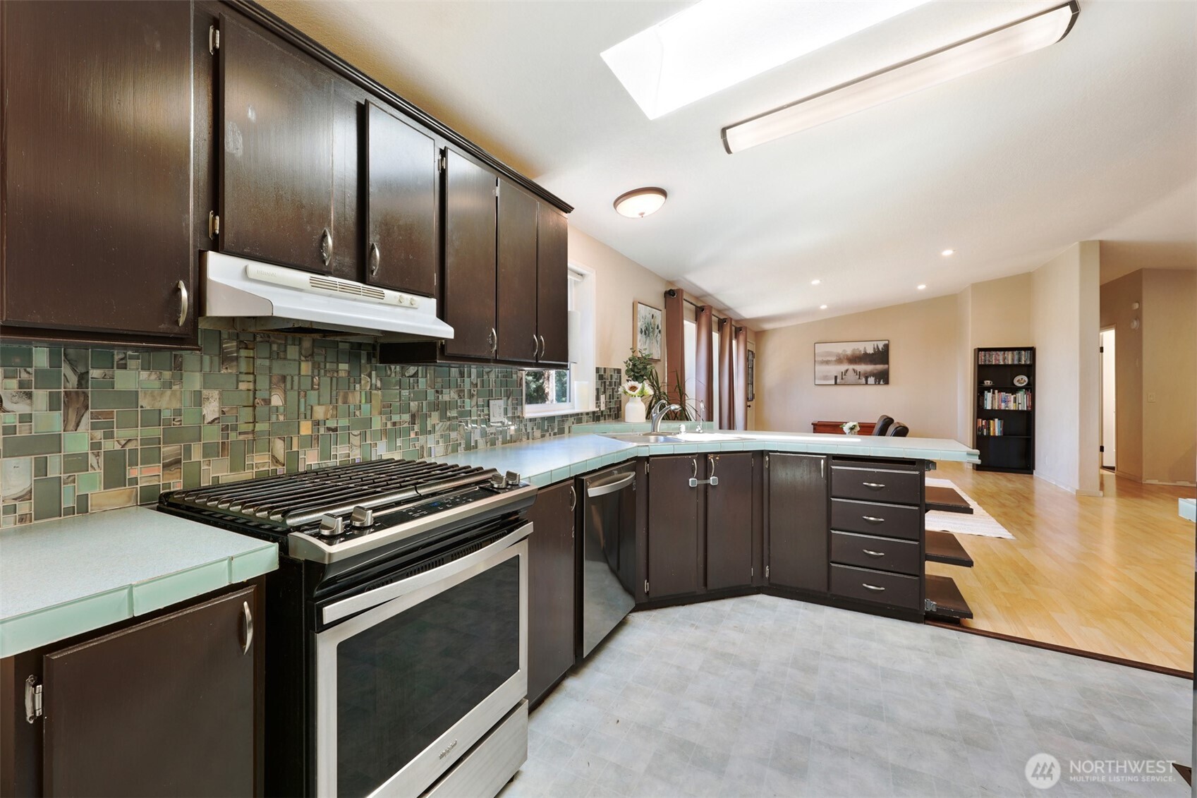 7777 Hellman Road , Clinton, WA 98236
