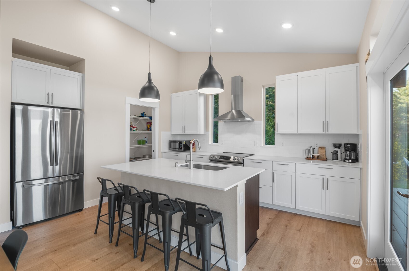 346 Buena Vista Way , Brinnon, WA 98320