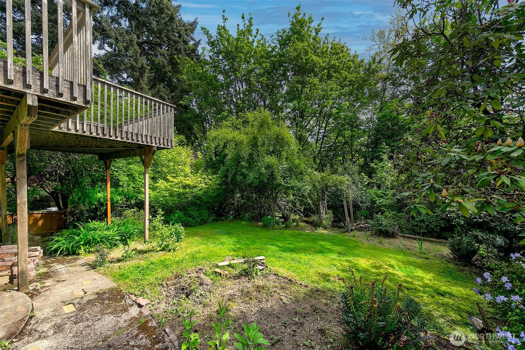 7070 94th Avenue SE, Mercer Island, WA 98040