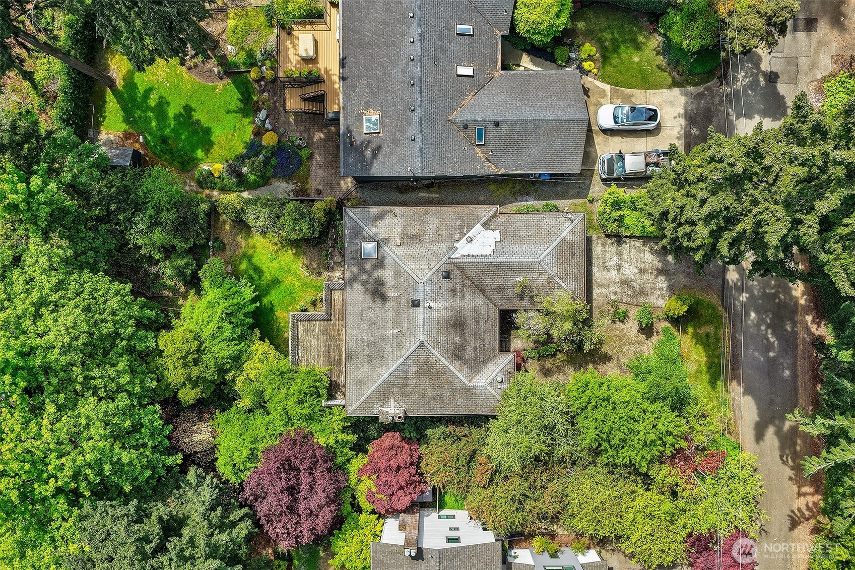 7070 94th Avenue SE, Mercer Island, WA 98040