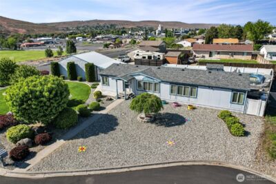 307 Hilltop Circle , Ephrata, WA 98823 - Photo 2