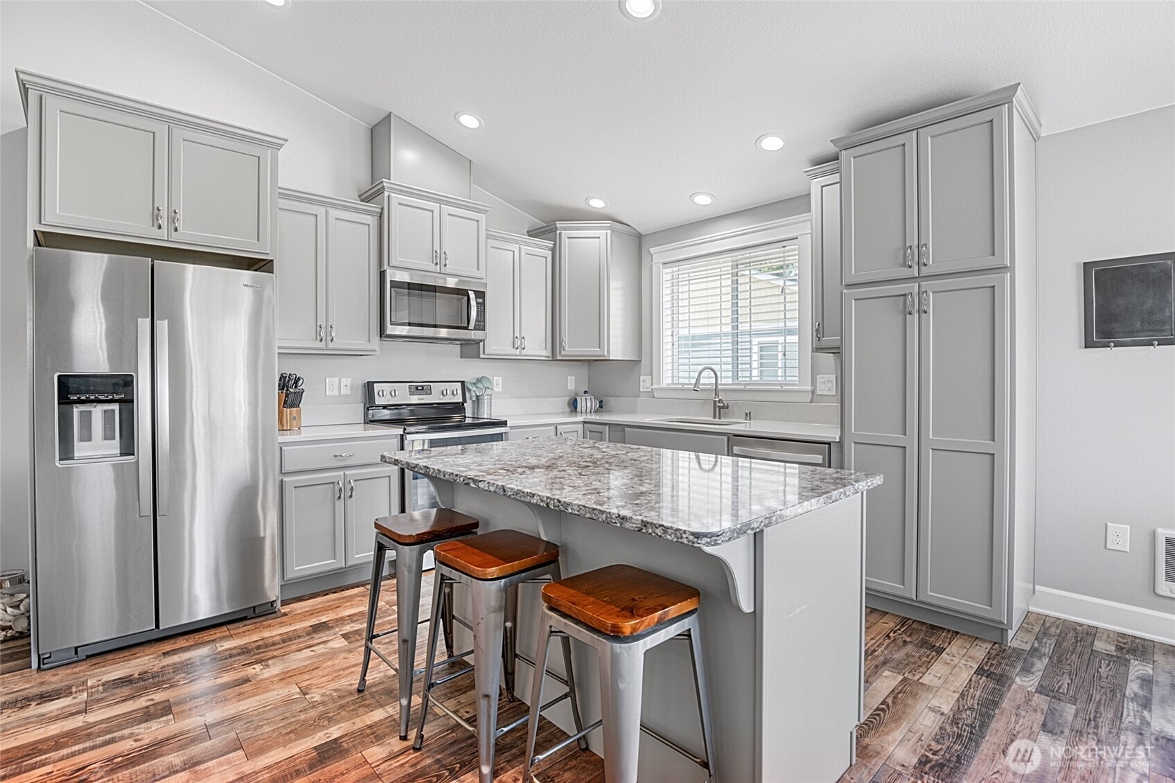 399 Seashore Street SW, Ocean Shores, WA 98569