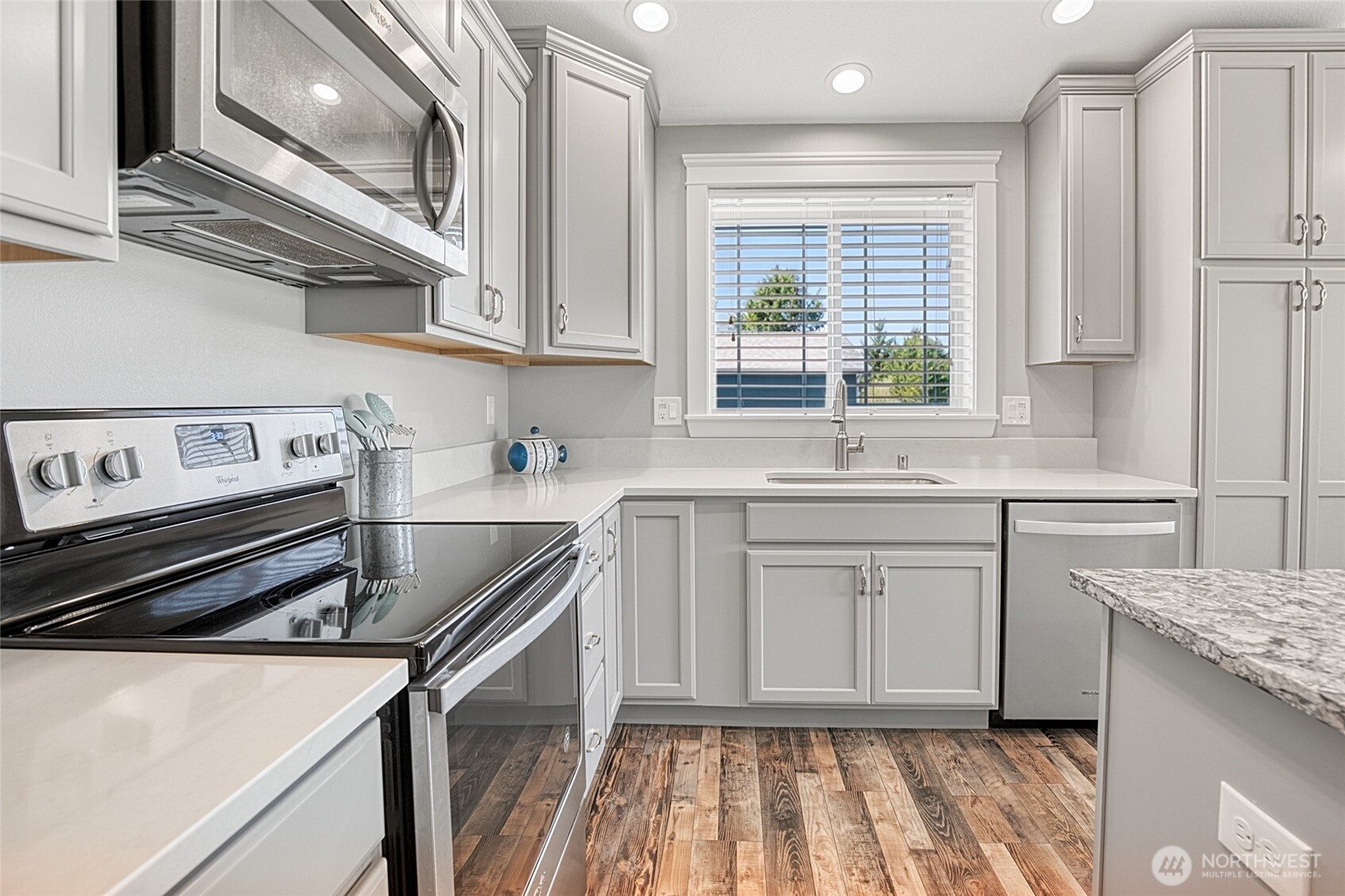 399 Seashore Street SW, Ocean Shores, WA 98569