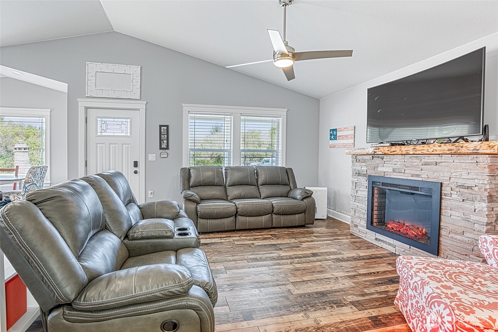 399 Seashore Street SW, Ocean Shores, WA 98569